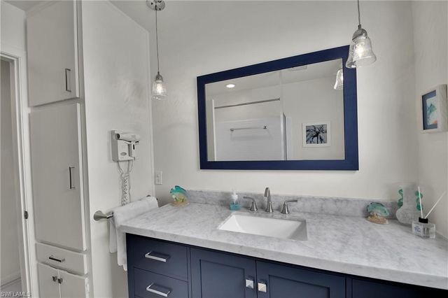 3018 SE 18th PL, Cape Coral, FL 33904