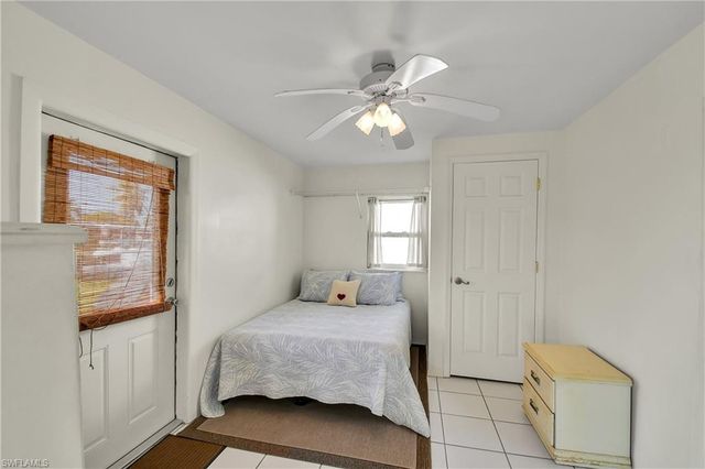 3018 SE 18th PL, Cape Coral, FL 33904