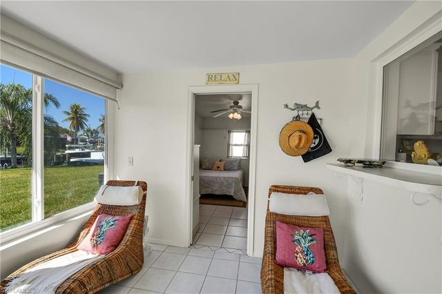 3018 SE 18th PL, Cape Coral, FL 33904