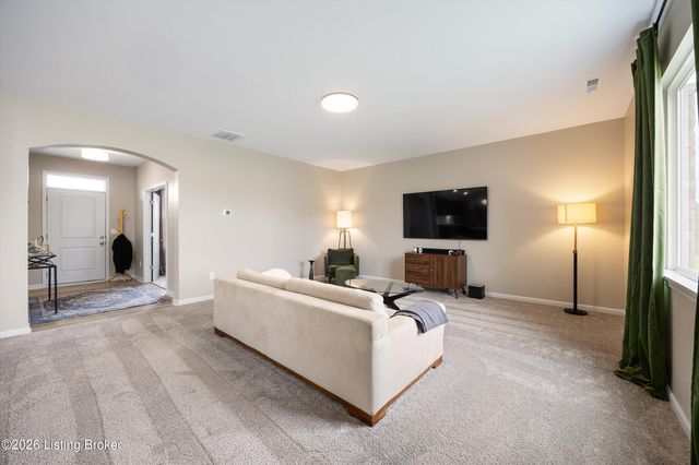 2206 Summit View Ct, La Grange, KY 40031