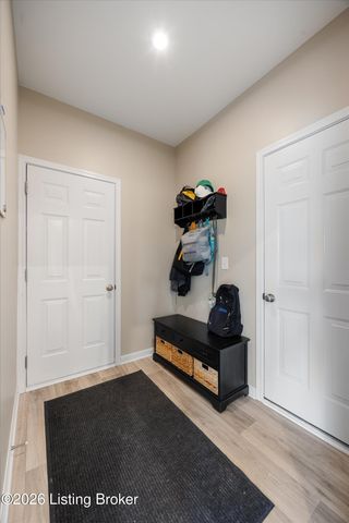 2206 Summit View Ct, La Grange, KY 40031