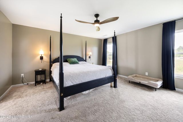2206 Summit View Ct, La Grange, KY 40031