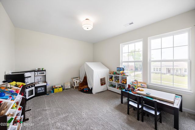 2206 Summit View Ct, La Grange, KY 40031