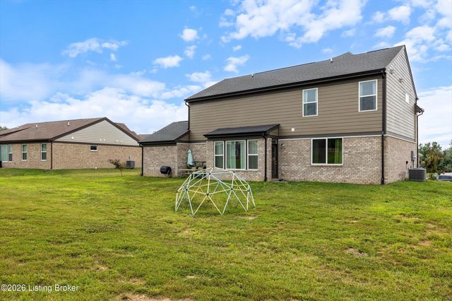 2206 Summit View Ct, La Grange, KY 40031