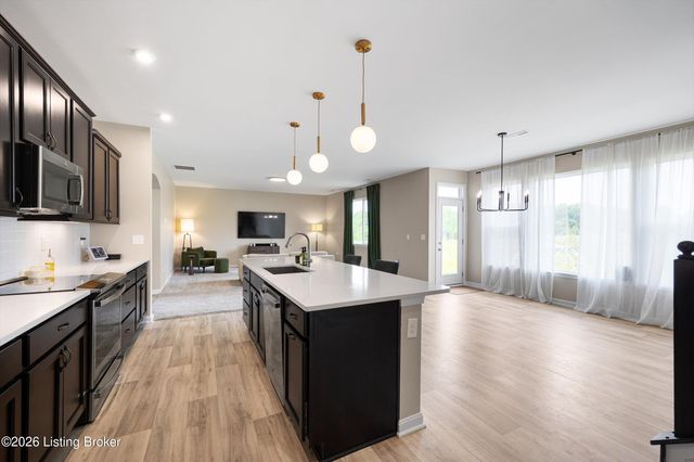 2206 Summit View Ct, La Grange, KY 40031
