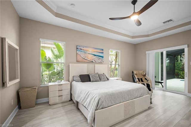 9042 Bronco CT, Naples, FL 34113