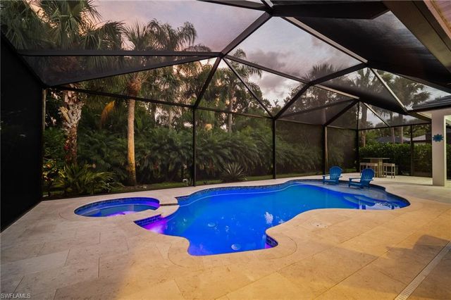 9042 Bronco CT, Naples, FL 34113