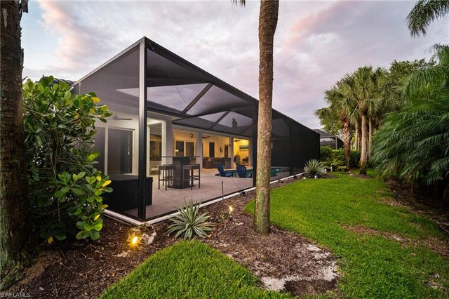 9042 Bronco CT, Naples, FL 34113