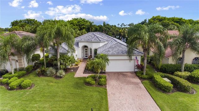9042 Bronco CT, Naples, FL 34113
