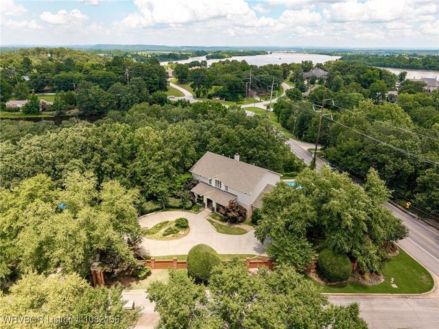 7305 Kensington Court, Fort Smith, AR 72903