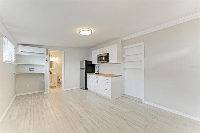 161 SUNTAN AVENUE, Sarasota, FL 34237