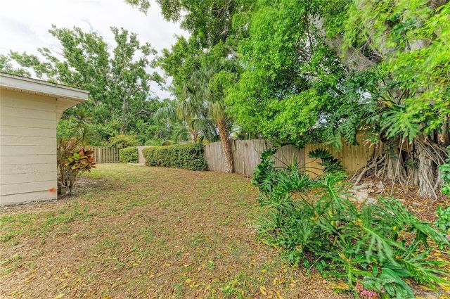 161 SUNTAN AVENUE, Sarasota, FL 34237