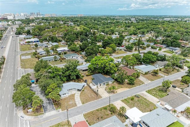 161 SUNTAN AVENUE, Sarasota, FL 34237