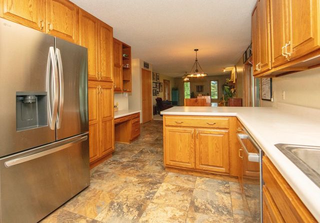 104 Maple Circle, Waverly, IA 50677