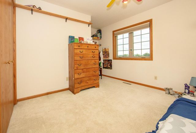104 Maple Circle, Waverly, IA 50677