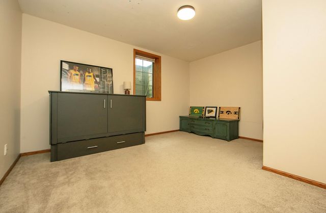 104 Maple Circle, Waverly, IA 50677