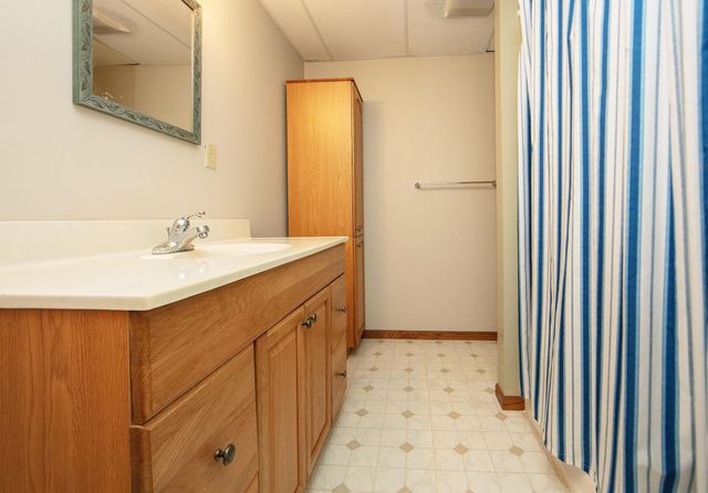 104 Maple Circle, Waverly, IA 50677