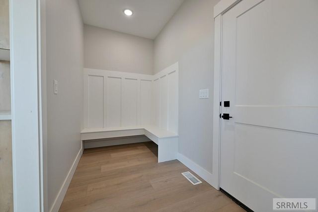 837 E 1560 N, Shelley, ID 83274