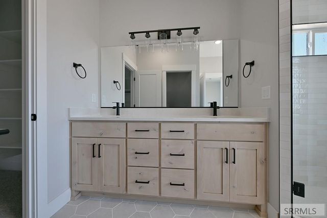 837 E 1560 N, Shelley, ID 83274