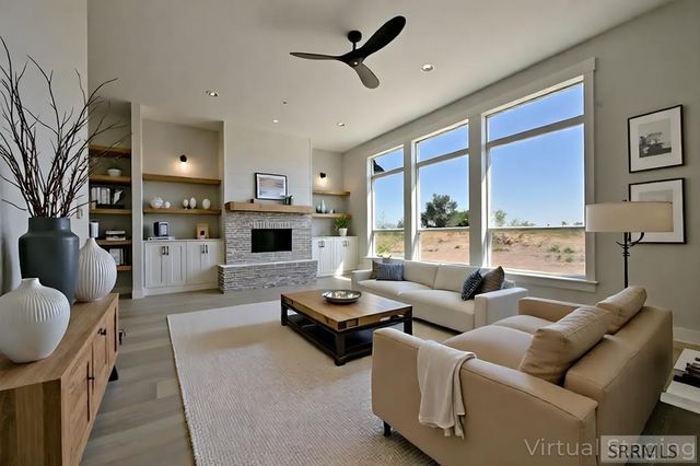 837 E 1560 N, Shelley, ID 83274