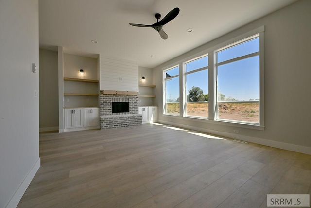 837 E 1560 N, Shelley, ID 83274