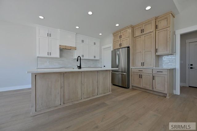 837 E 1560 N, Shelley, ID 83274