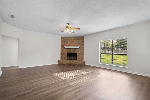 703 Daniel St, Gladewater, TX 75647