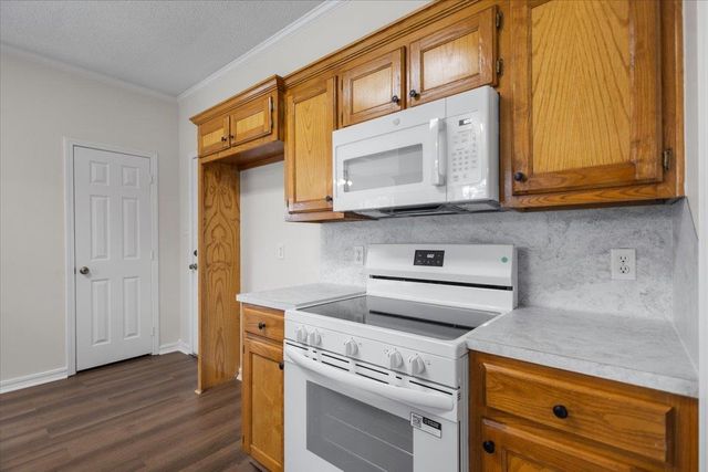703 Daniel St, Gladewater, TX 75647