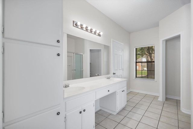 703 Daniel St, Gladewater, TX 75647