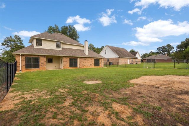 703 Daniel St, Gladewater, TX 75647