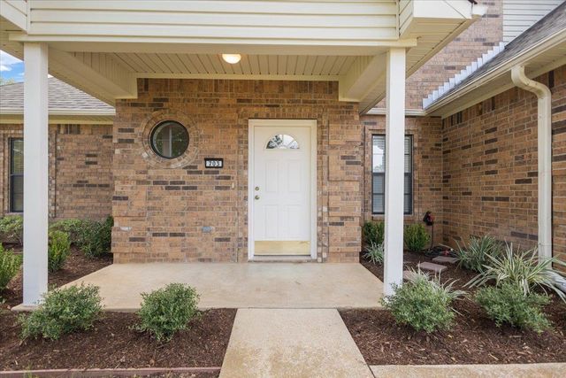 703 Daniel St, Gladewater, TX 75647