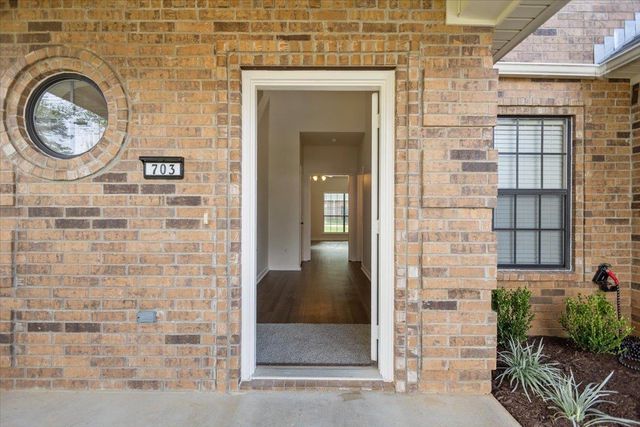 703 Daniel St, Gladewater, TX 75647