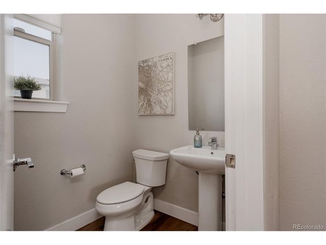 8952 E 47th Ave, Denver, CO 80238