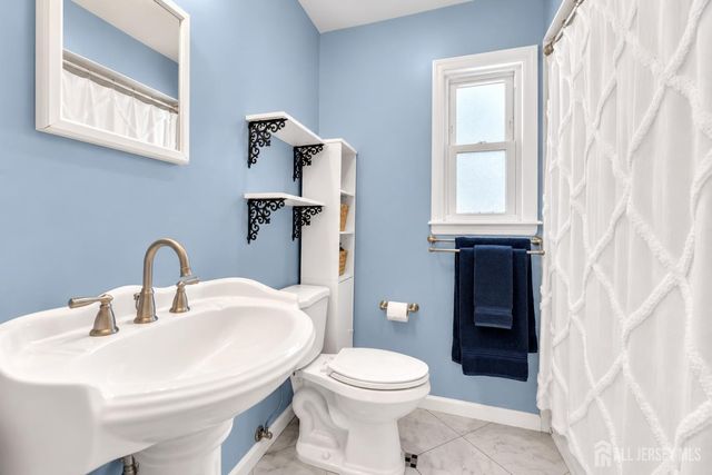 4 Willow Avenue, Edison, NJ 08817