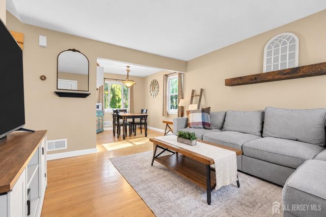 4 Willow Avenue, Edison, NJ 08817