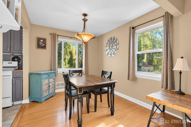 4 Willow Avenue, Edison, NJ 08817