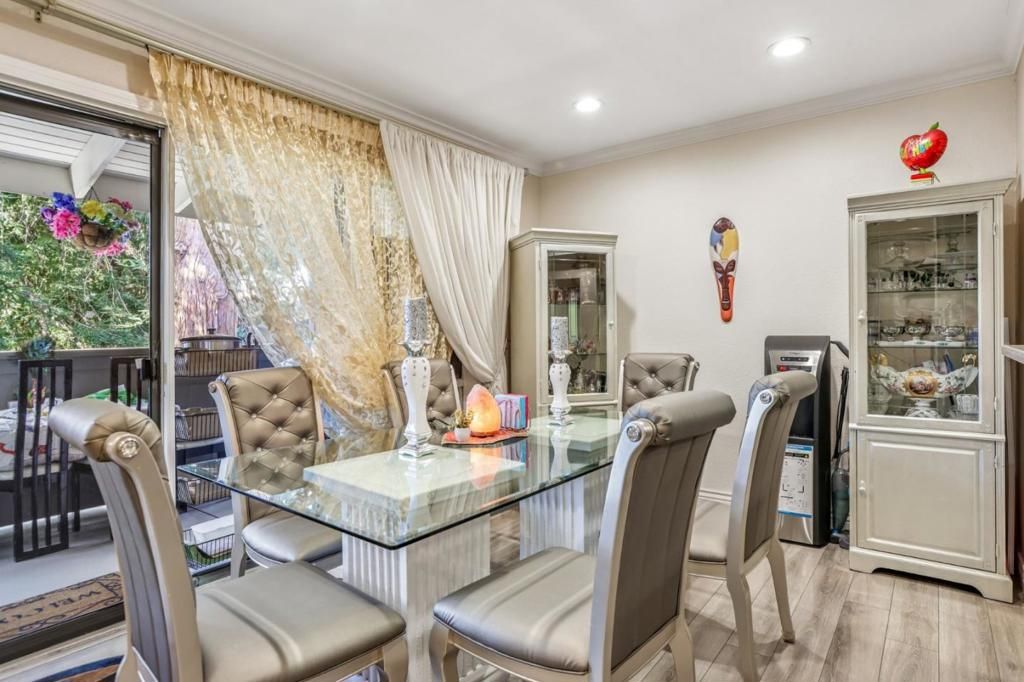 Image 7 of property listing at 150 Saratoga Avenue 362, Santa Clara, CA 95051