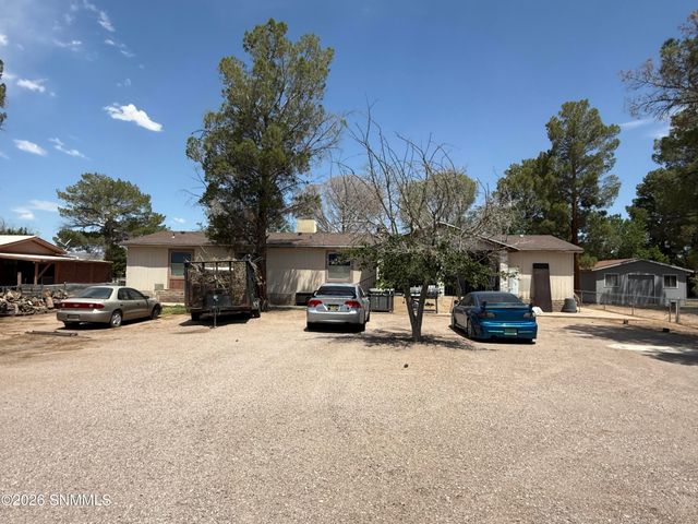 660 King Edward Avenue, Las Cruces, NM 88007