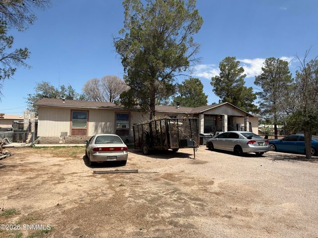 660 King Edward Avenue, Las Cruces, NM 88007