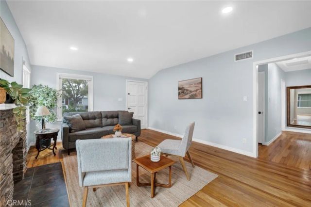 322 S Lincoln Street, Burbank, CA 91506