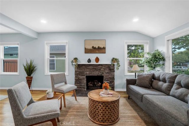 322 S Lincoln Street, Burbank, CA 91506