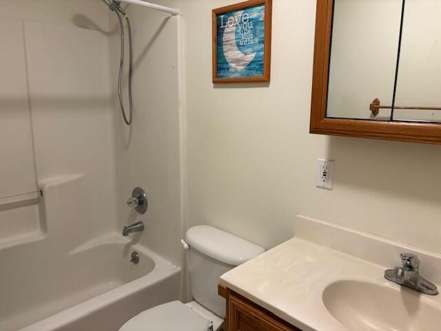 532 W Main Street, Hartford, MI 49057