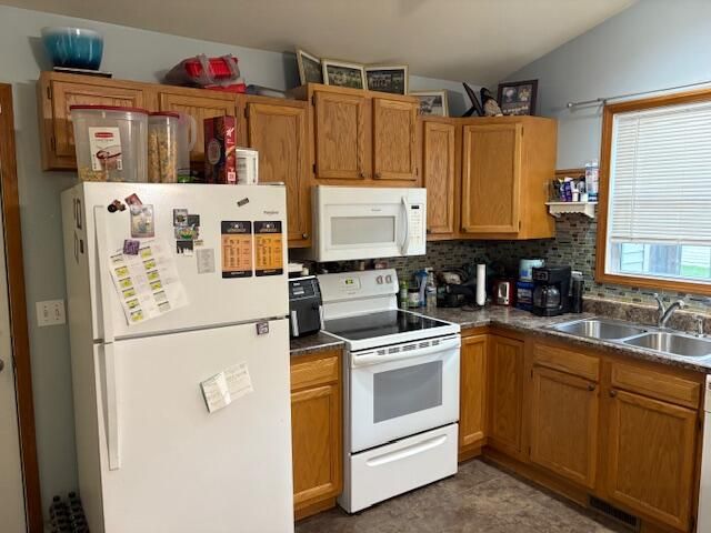 532 W Main Street, Hartford, MI 49057