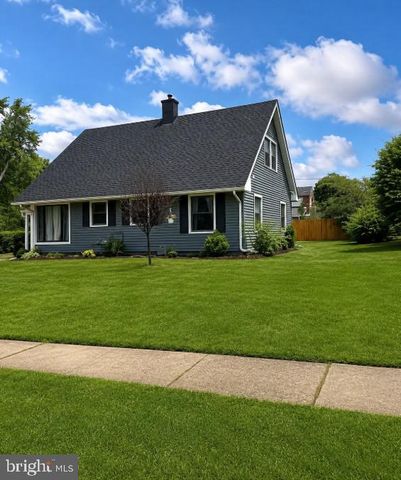 5 BARKER LN, Willingboro, NJ 08046