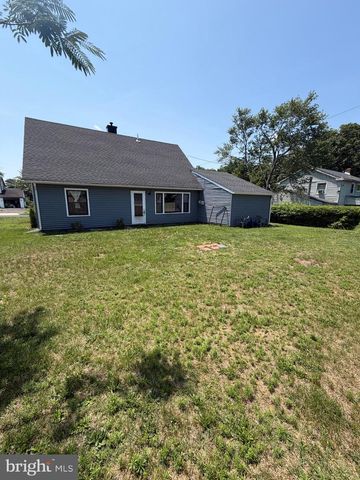 5 BARKER LN, Willingboro, NJ 08046