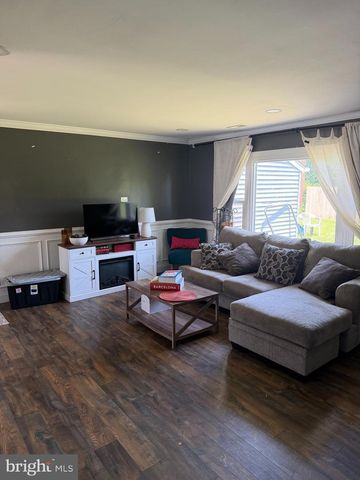 5 BARKER LN, Willingboro, NJ 08046