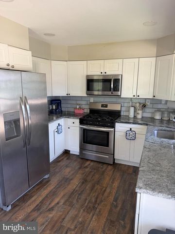 5 BARKER LN, Willingboro, NJ 08046