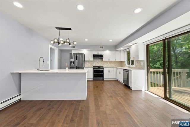 91 Chaffee Circle, Norwood, NJ 07648