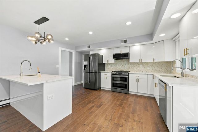 91 Chaffee Circle, Norwood, NJ 07648
