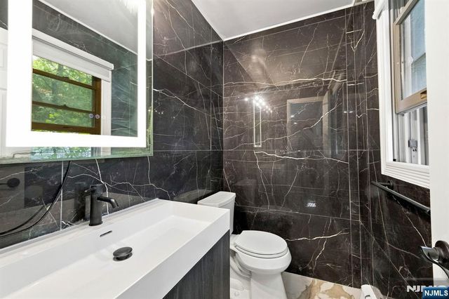91 Chaffee Circle, Norwood, NJ 07648
